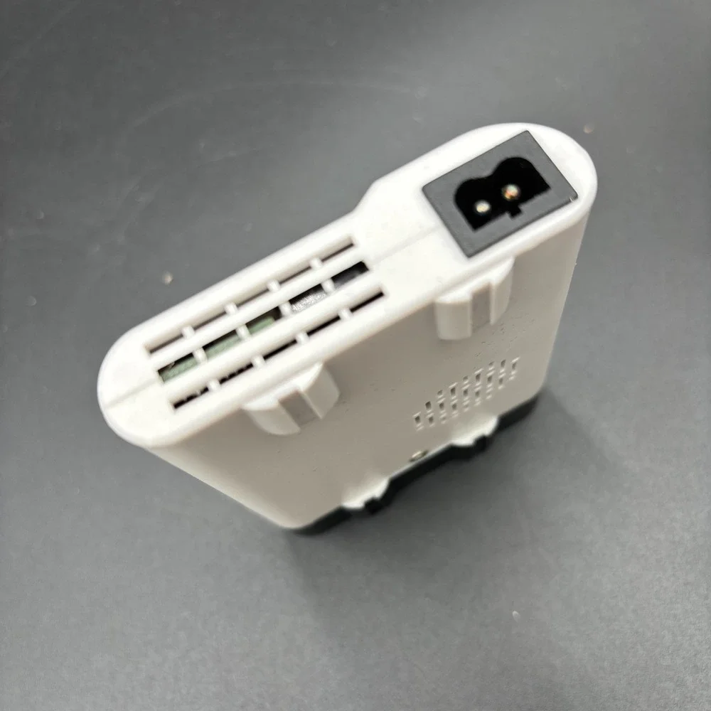 Wagan Tech Smart AC 120W USB White Tiny Portable 12V DC - AC Power Inverter 2382